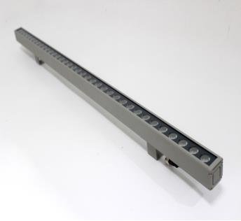 Architectural LED Facade Washer — 1m
